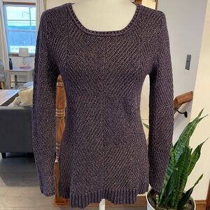 Simply Styled Women’s Crew neck Sweater Eggplant color. Large